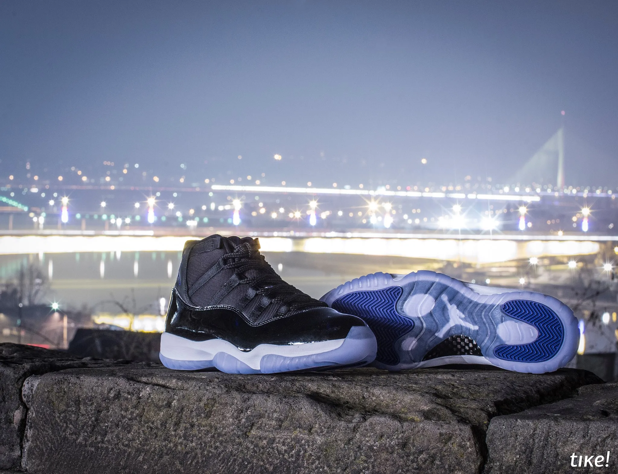 Nike Air Jordan XI Space Jam
