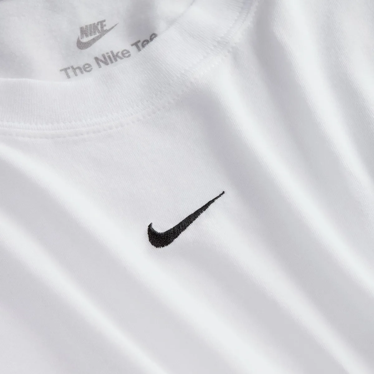 NIKE Majica Sportswear Chill Knit 