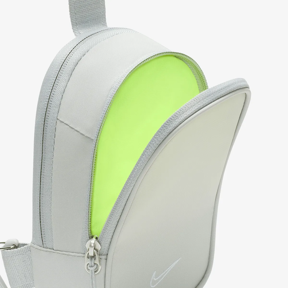 NIKE Ranac Sportswear Commute 