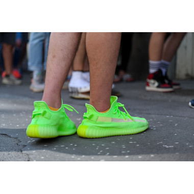 yeezy tike