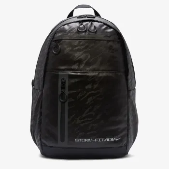 NIKE Ranac Elemental Pro 