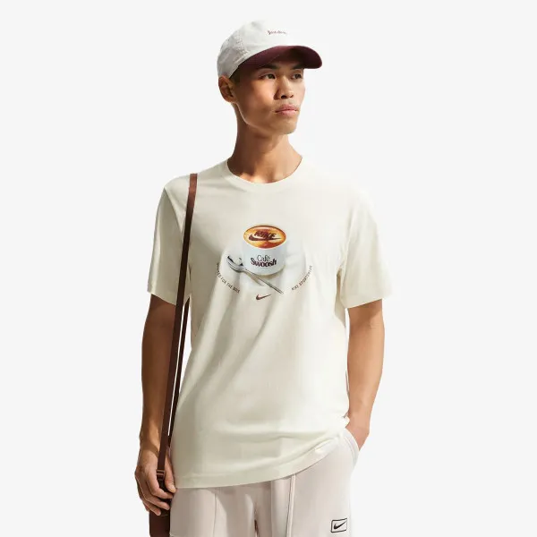 NIKE Majica U NSW TEE STD CAFE SWOOSH MUG 